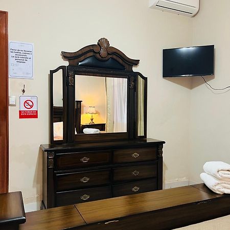 Hosteria Casa Marquez Leon Ngoại thất bức ảnh