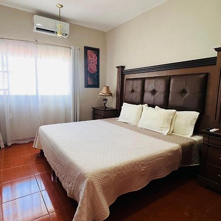 Hosteria Casa Marquez Leon Ngoại thất bức ảnh