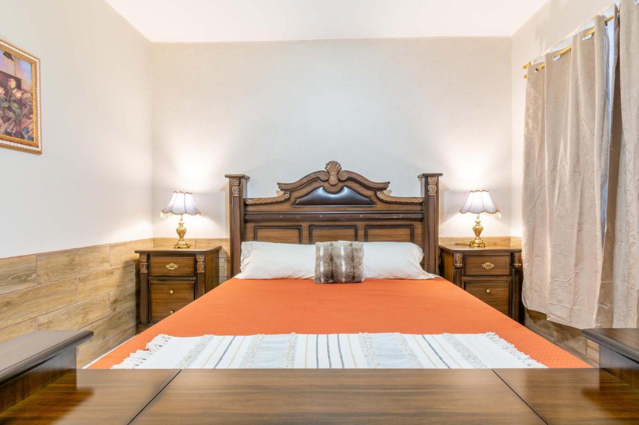 Hosteria Casa Marquez Leon Ngoại thất bức ảnh