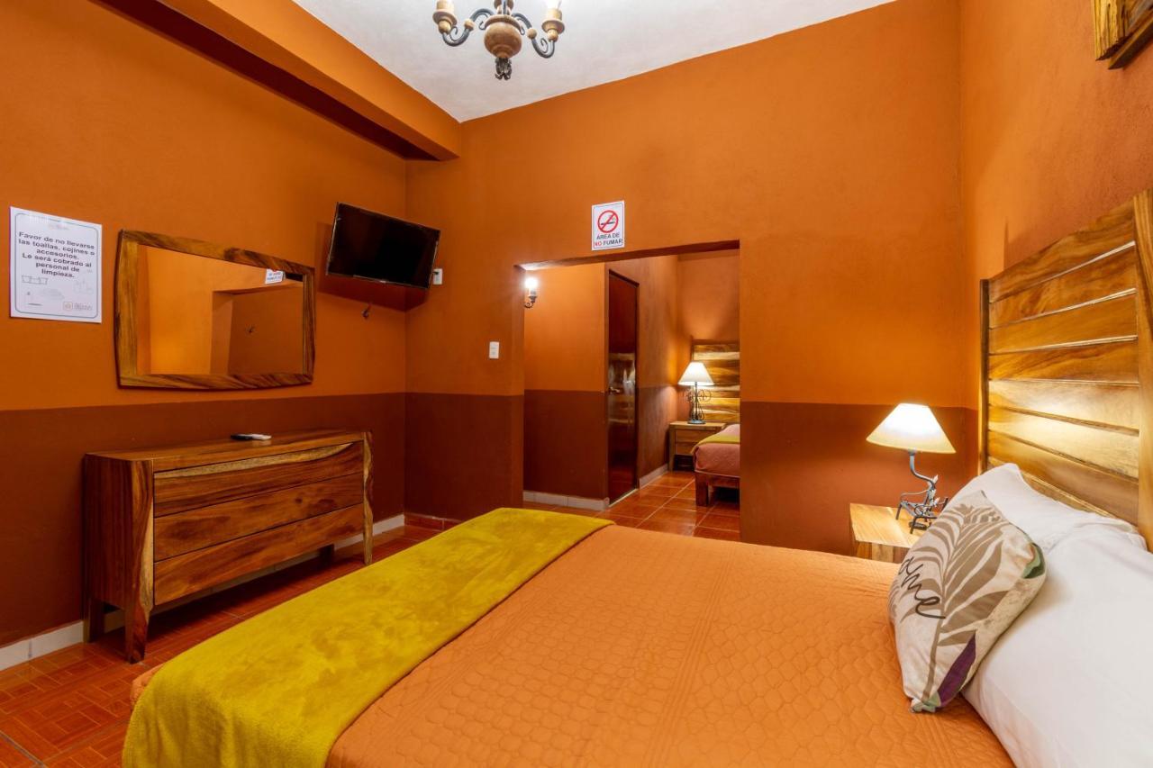 Hosteria Casa Marquez Leon Ngoại thất bức ảnh