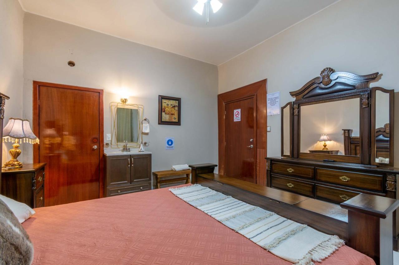 Hosteria Casa Marquez Leon Ngoại thất bức ảnh