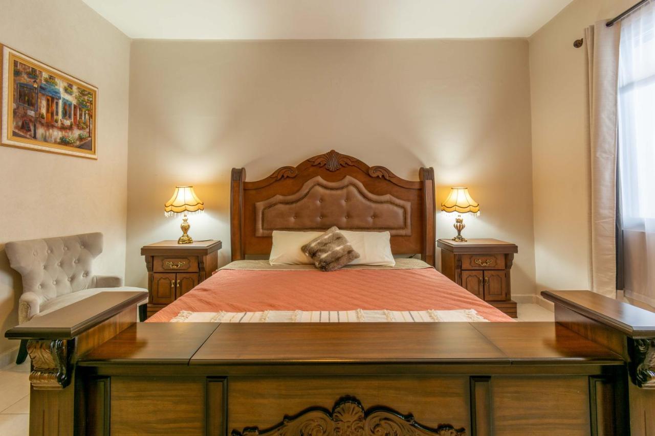 Hosteria Casa Marquez Leon Ngoại thất bức ảnh