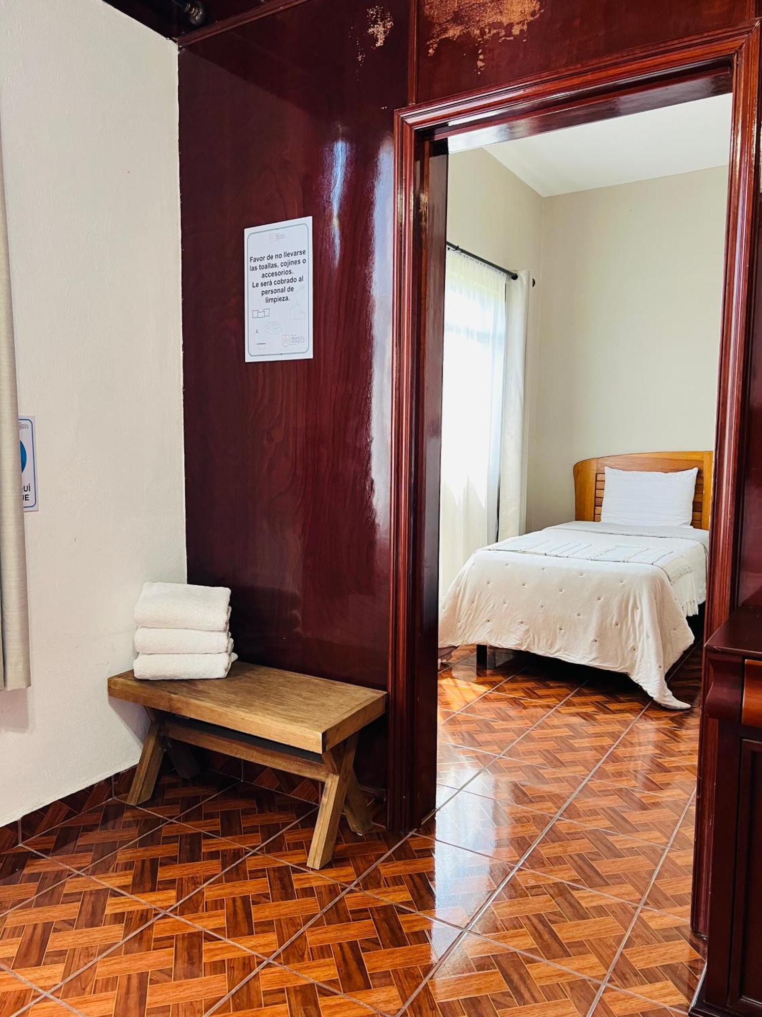 Hosteria Casa Marquez Leon Ngoại thất bức ảnh