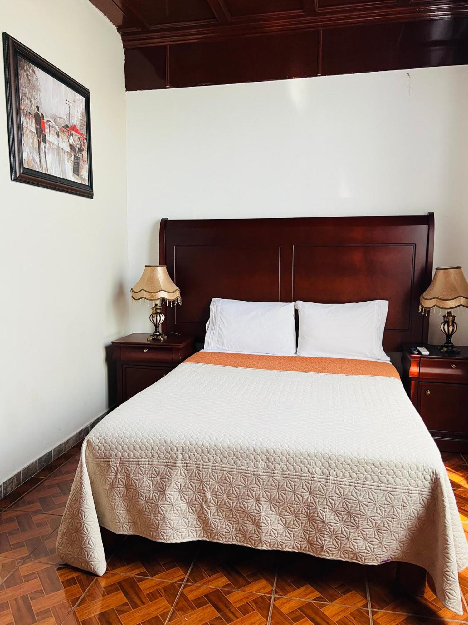 Hosteria Casa Marquez Leon Ngoại thất bức ảnh
