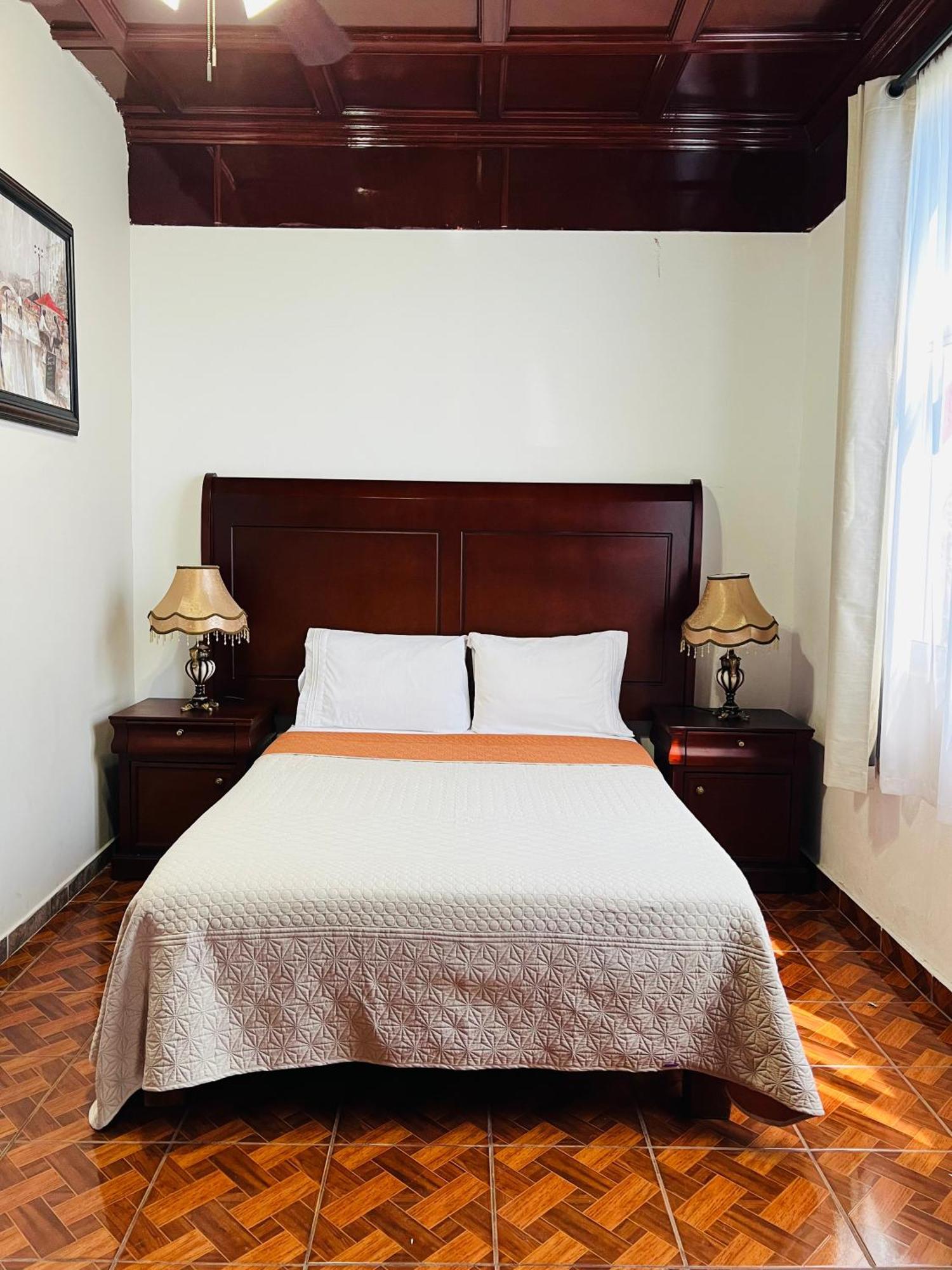 Hosteria Casa Marquez Leon Ngoại thất bức ảnh